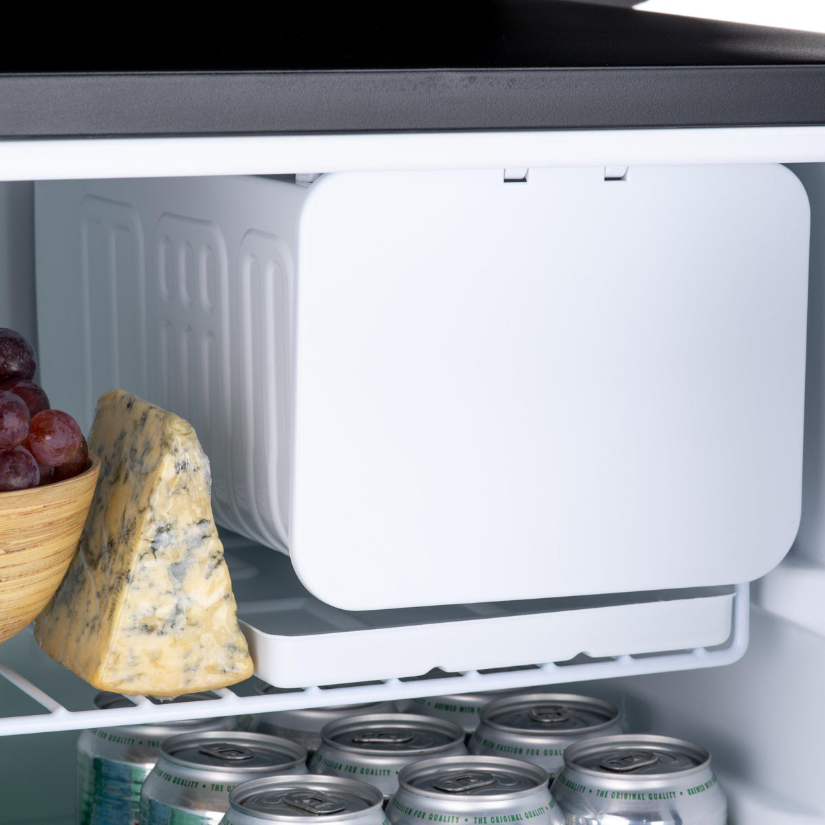 Table-top fridge freezer drawer compartment with insulated interior and molded walls