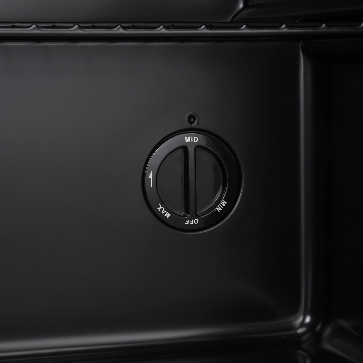 Black beer fridge temperature control knob with MID marking